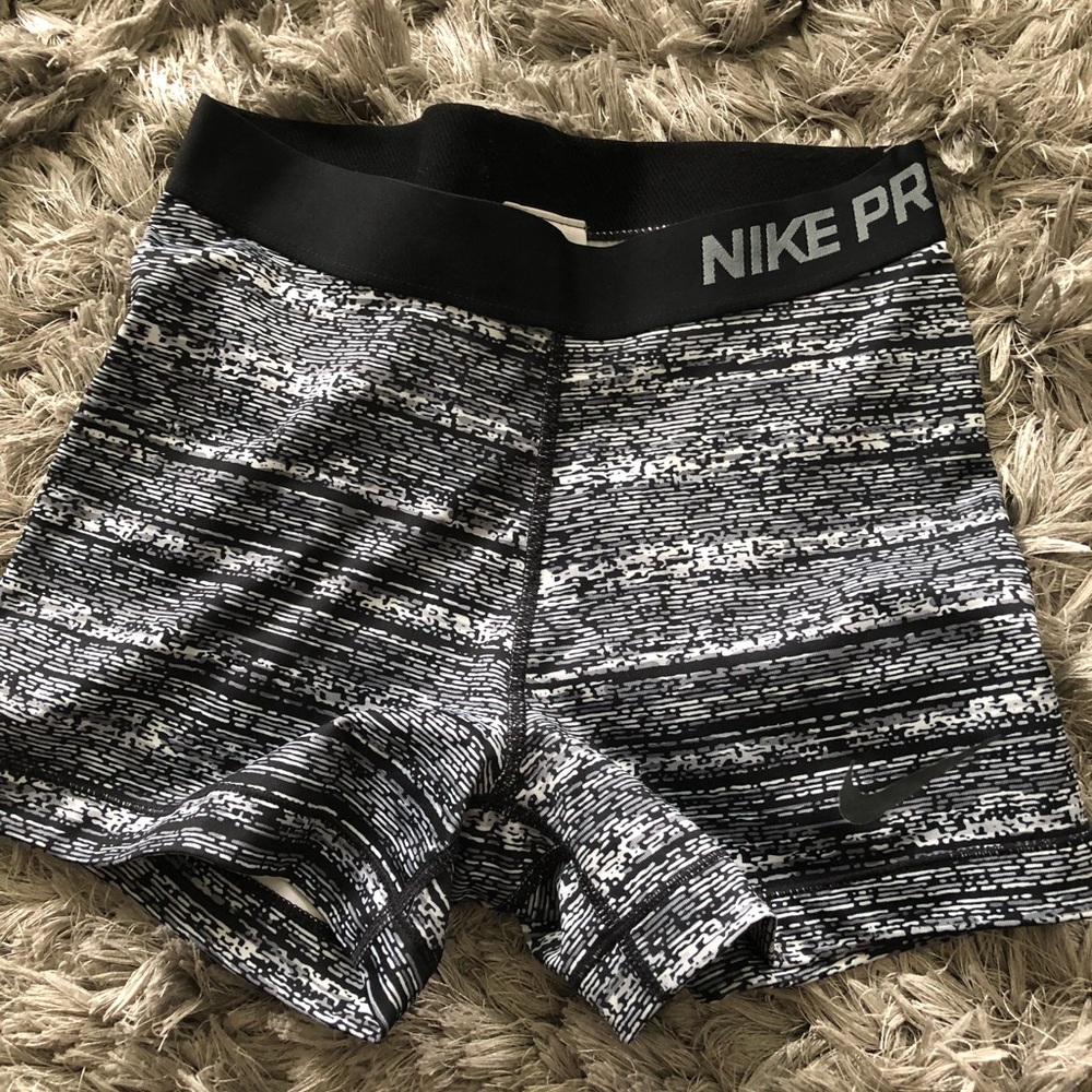 Nike pro Dry-Fit shorts